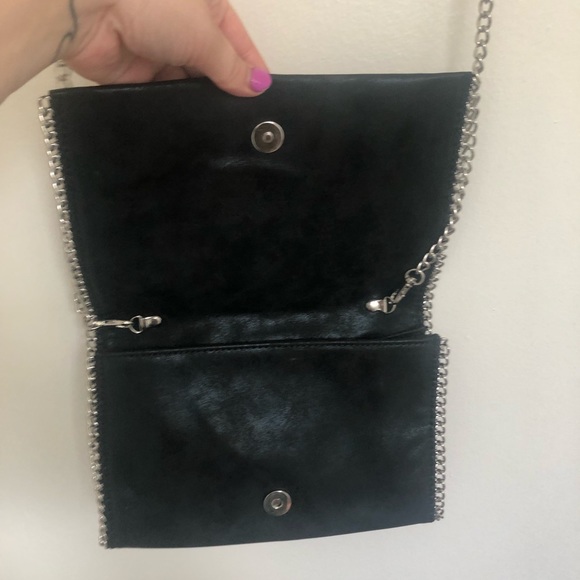 Black Purse - Picture 2 of 4